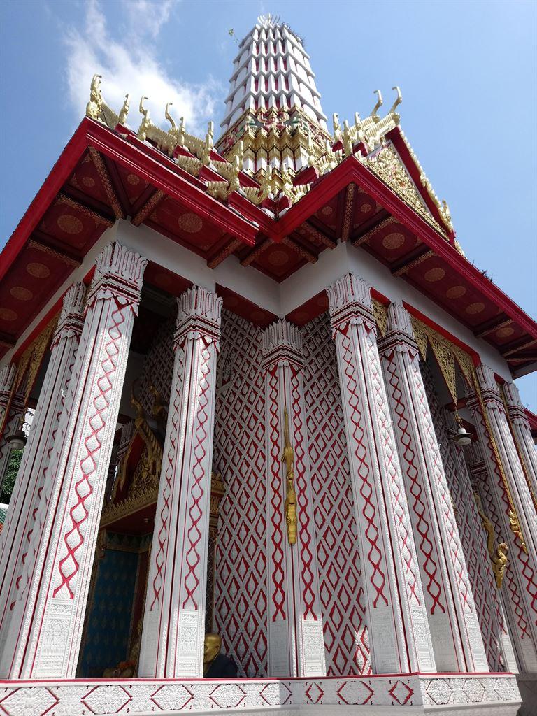 red&white3