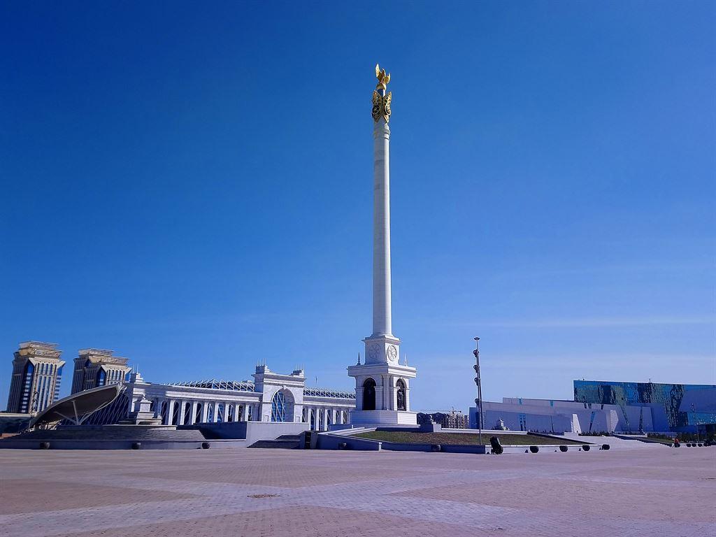 monument&square