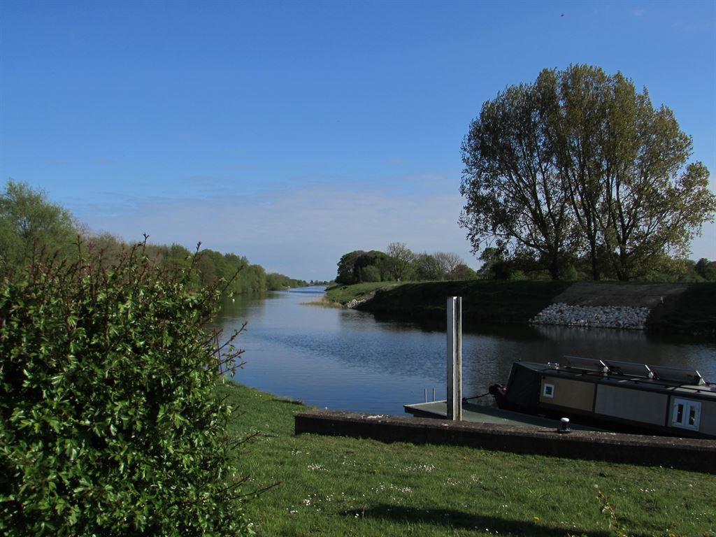 canalboat