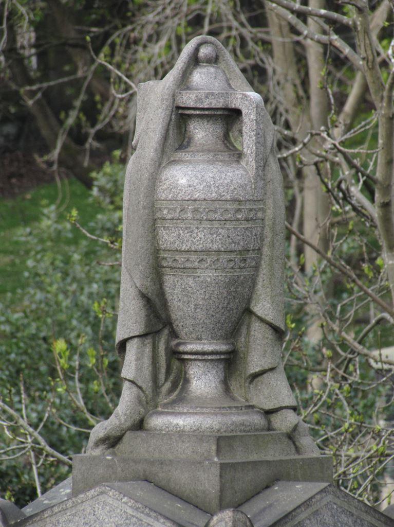 vase&cloth