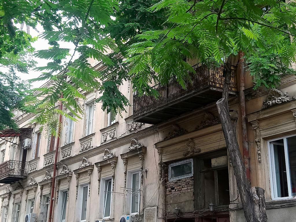 balcony