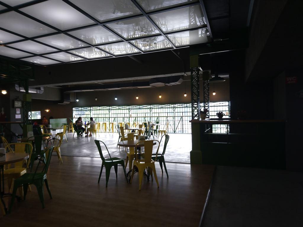 foodcourt