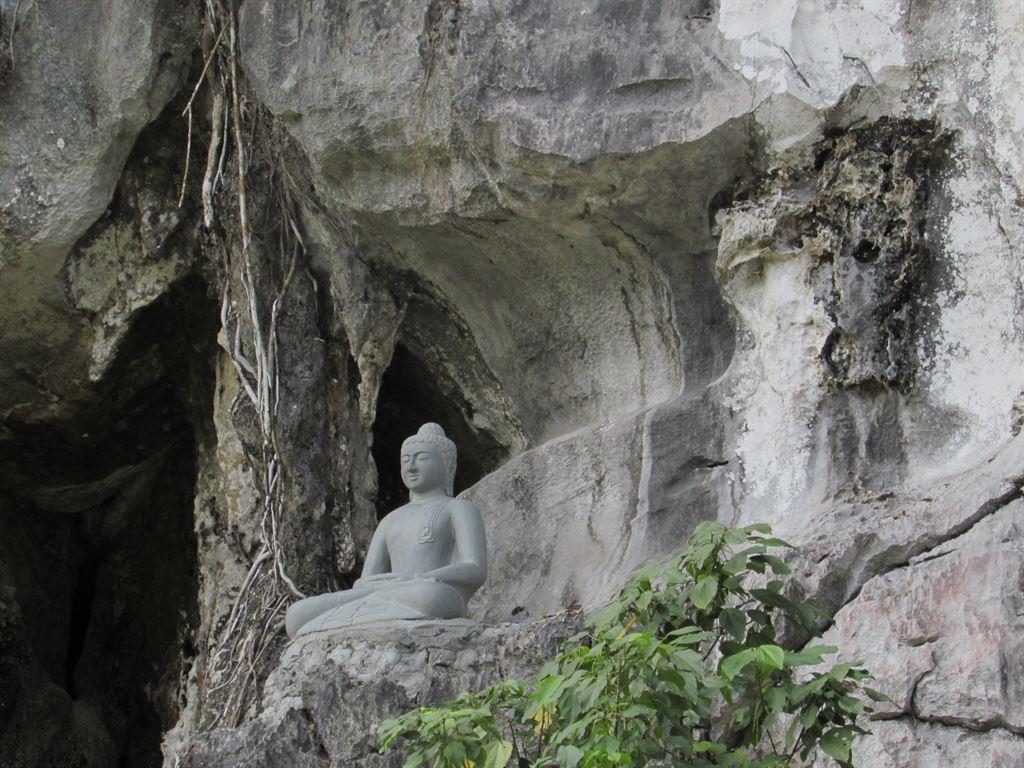 outsidebuddha1