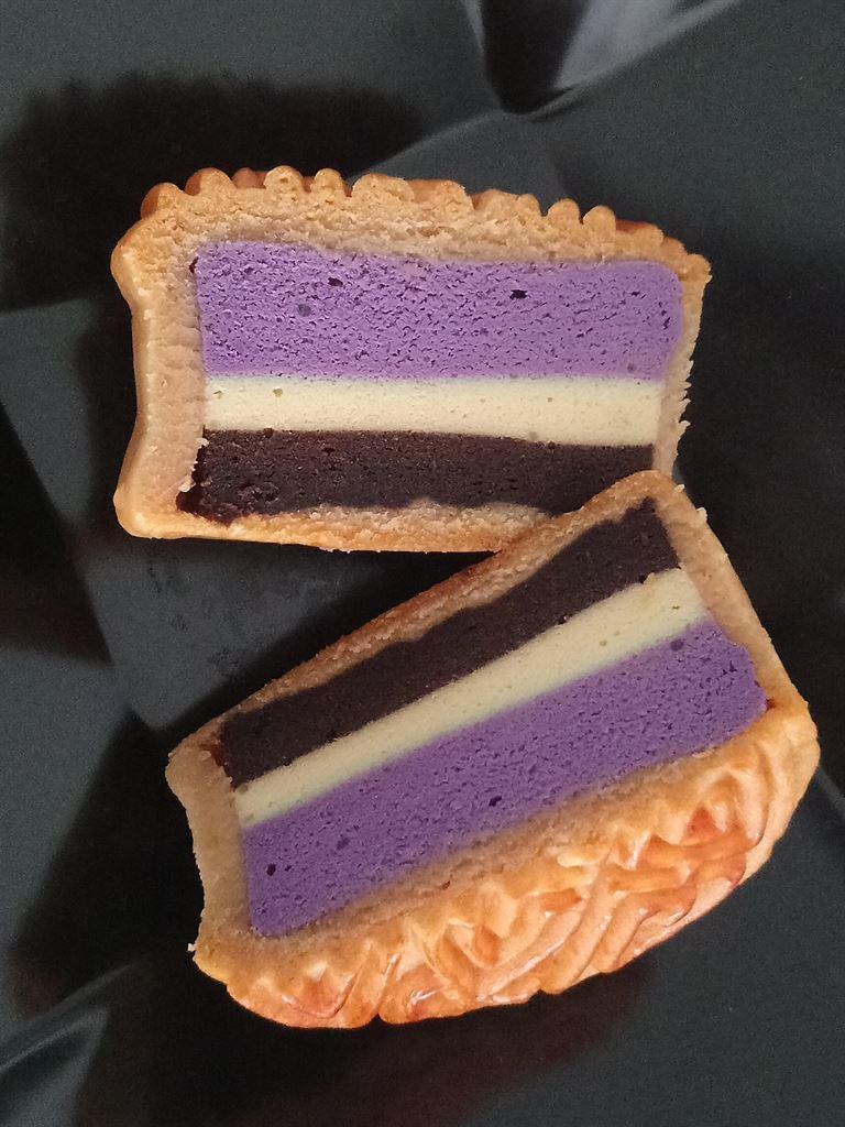 mooncakeblueberry