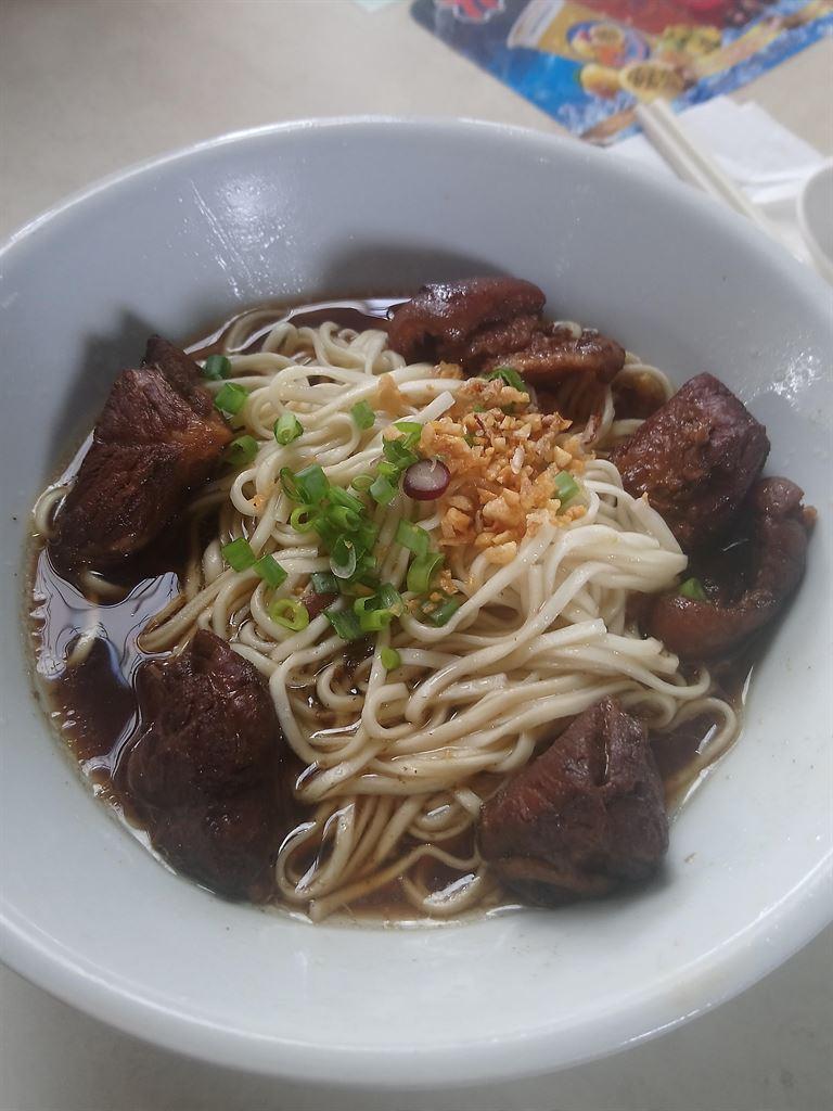 porklegnoodles