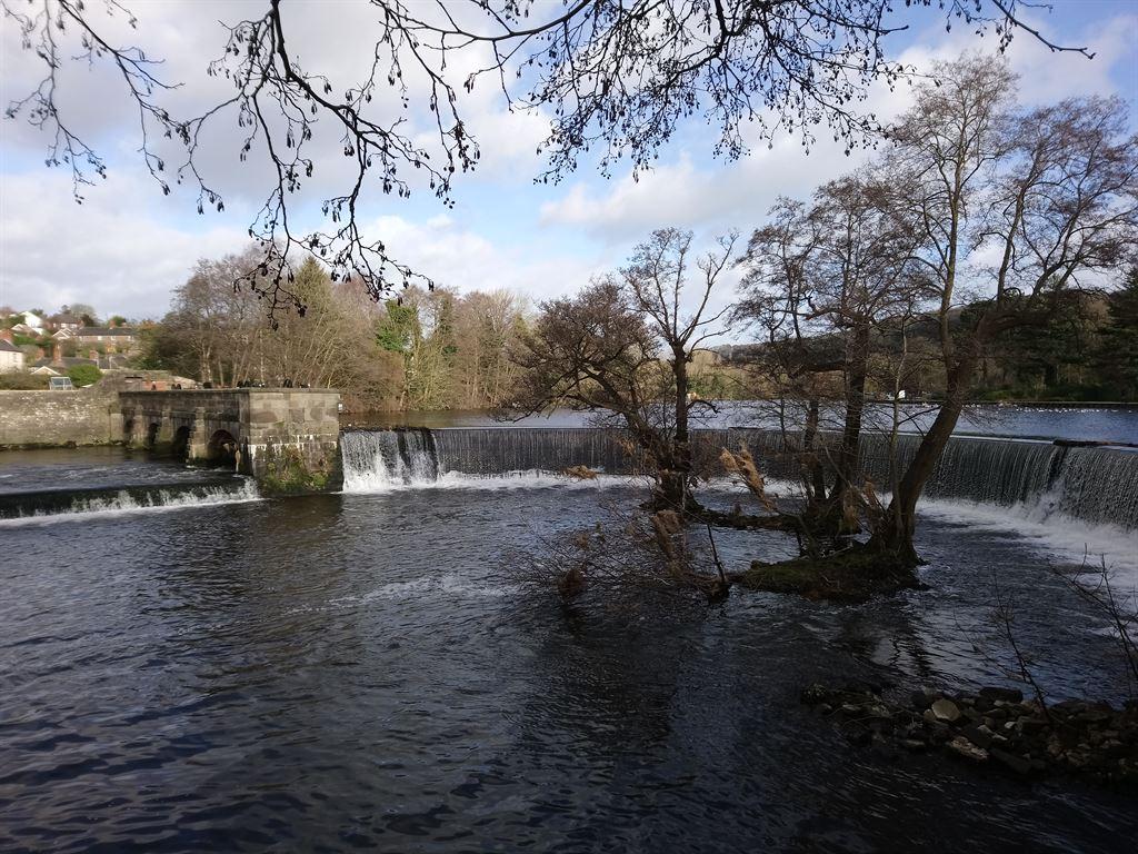 weir