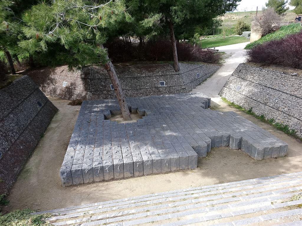 memorial2