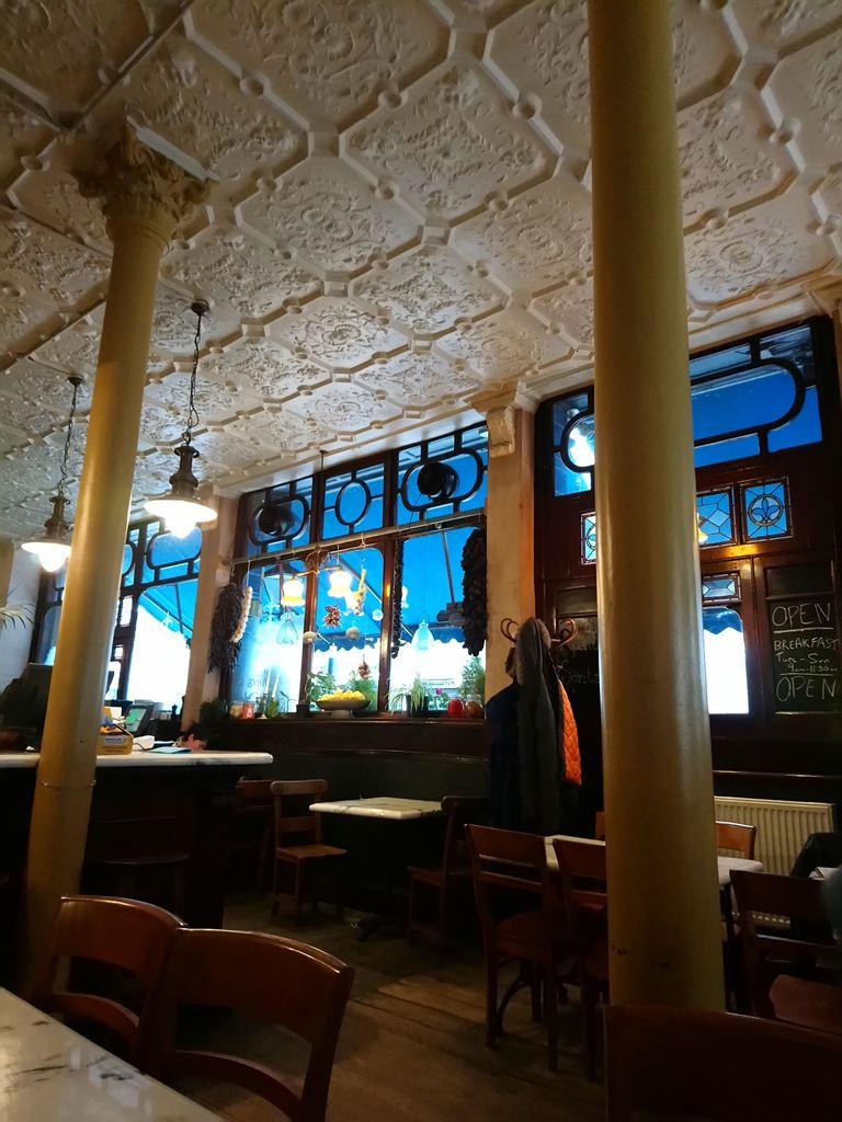 pub