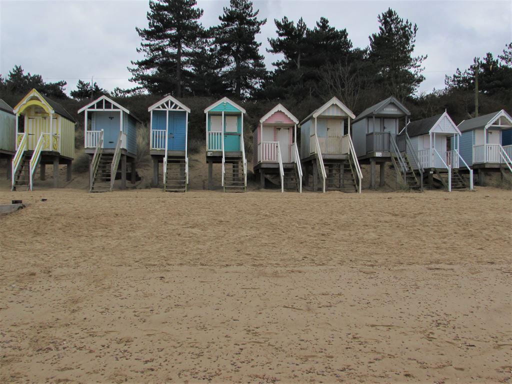 huts2