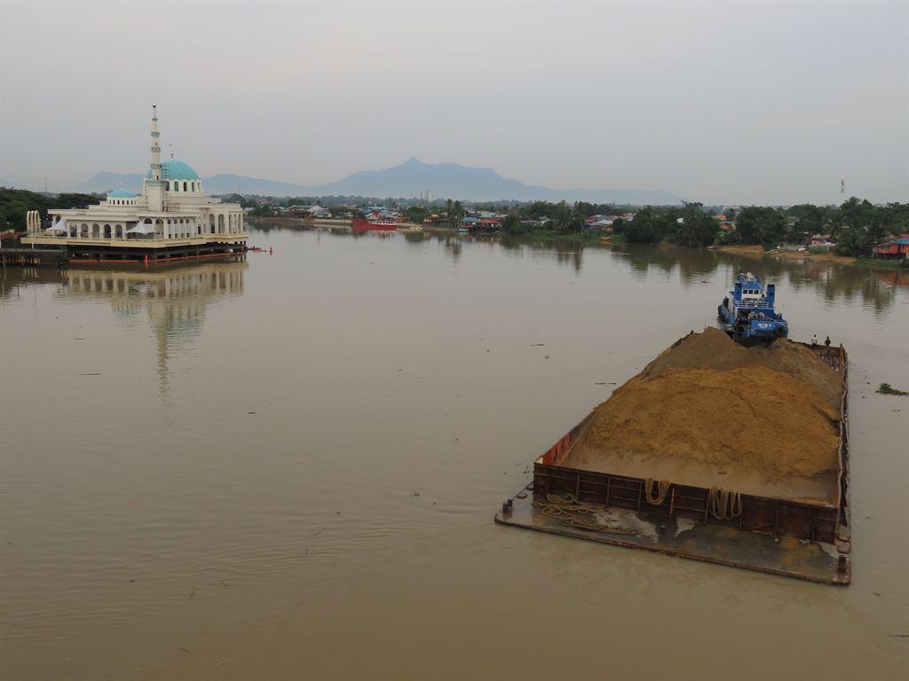 barge6