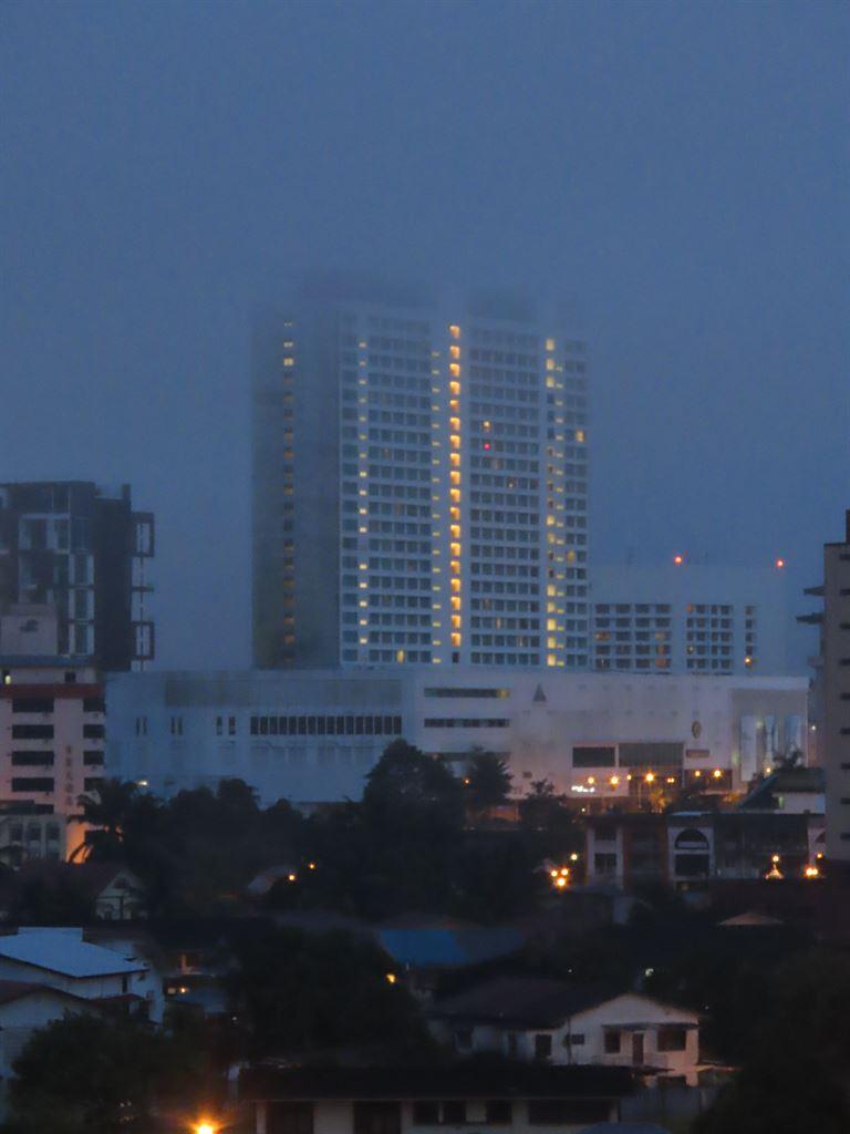 darkbalcony2