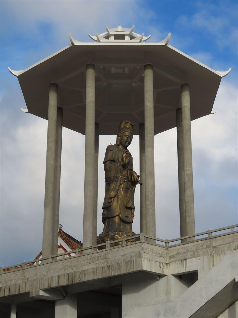 statue&canopy