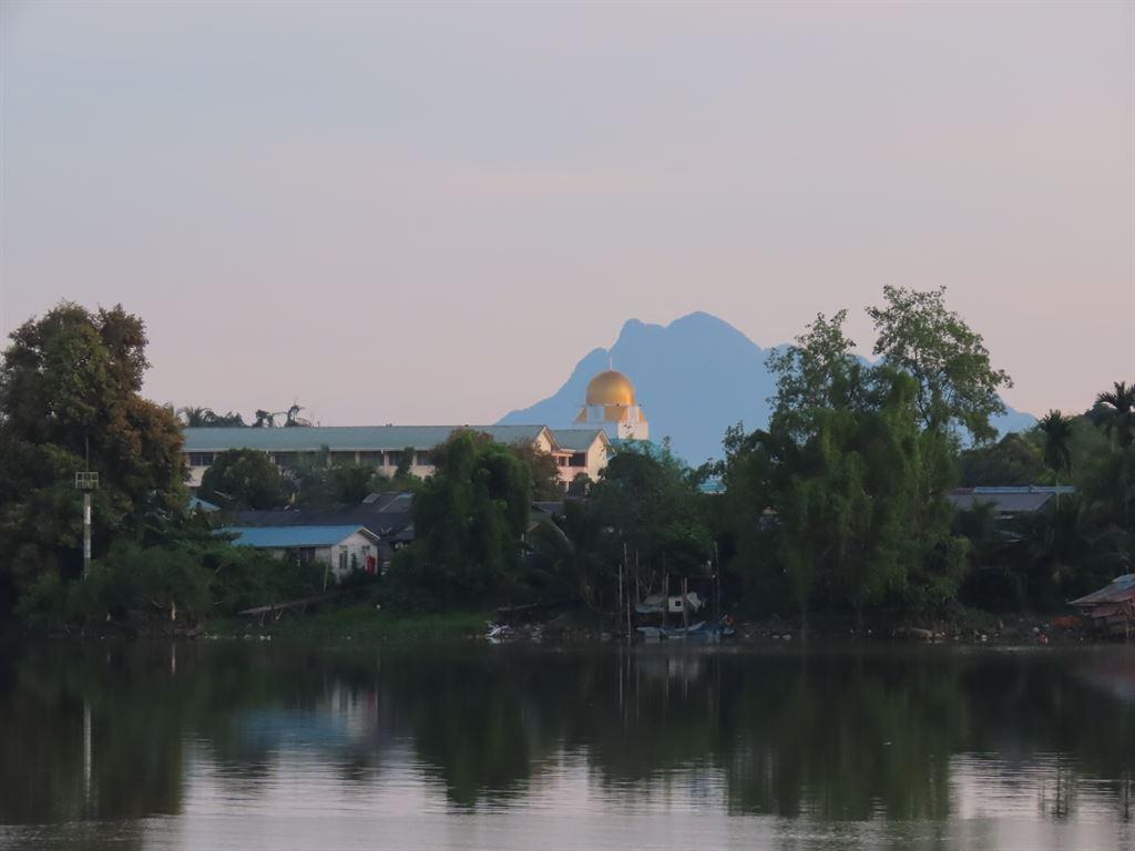 mosque&mountain