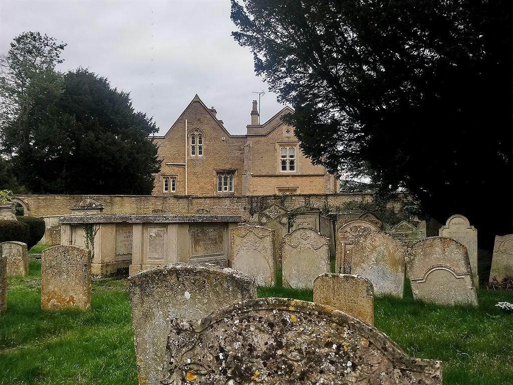 graveyard1