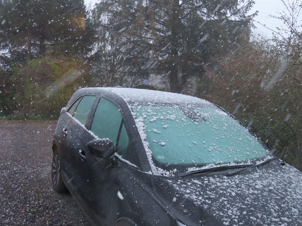 car&snow