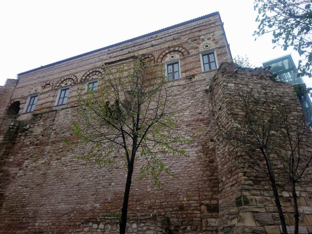 walls1