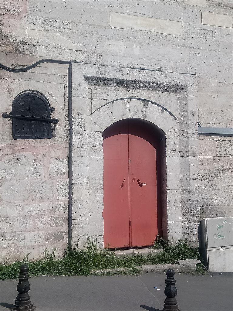 gate