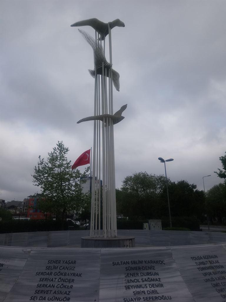 monument1