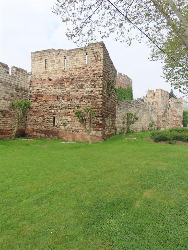 walls1