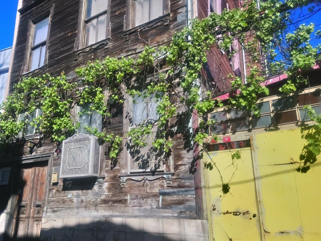 woodenhouse&vine