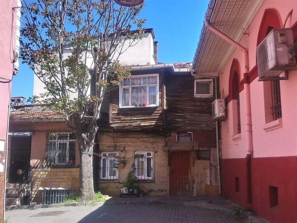 house&school