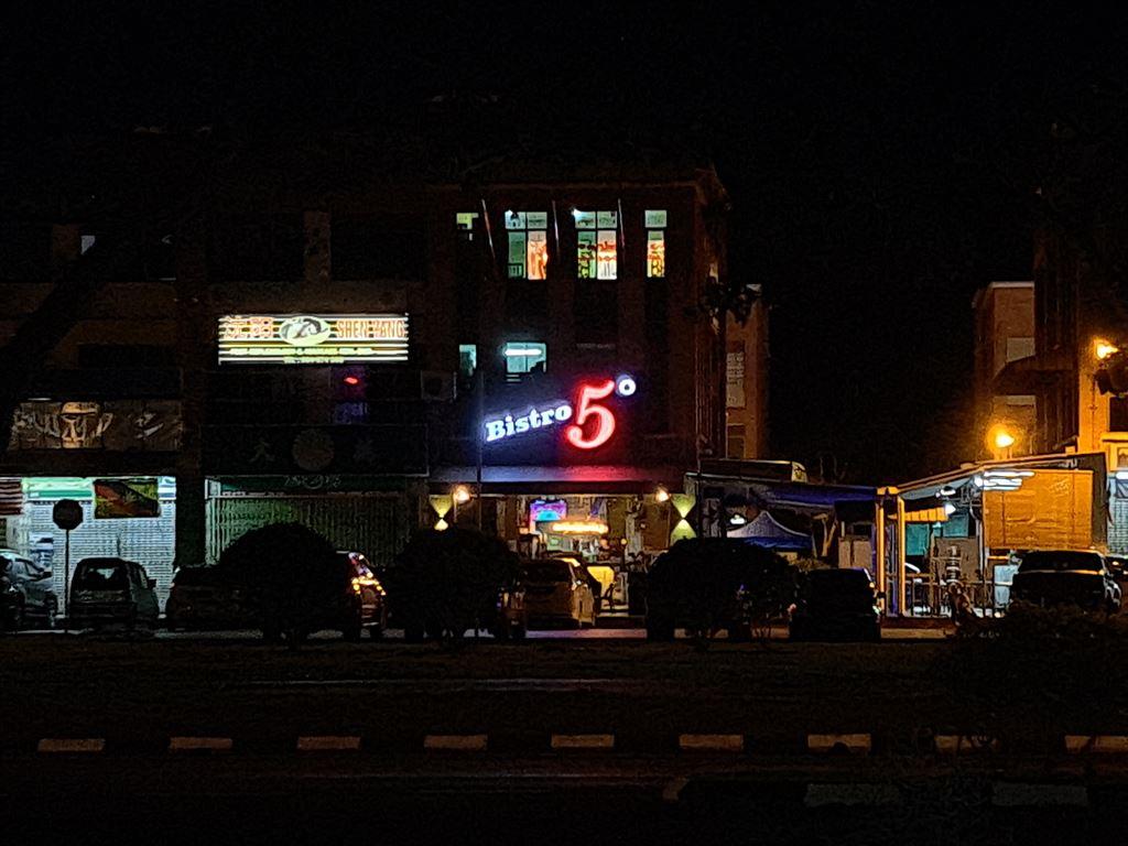 bistro5outside
