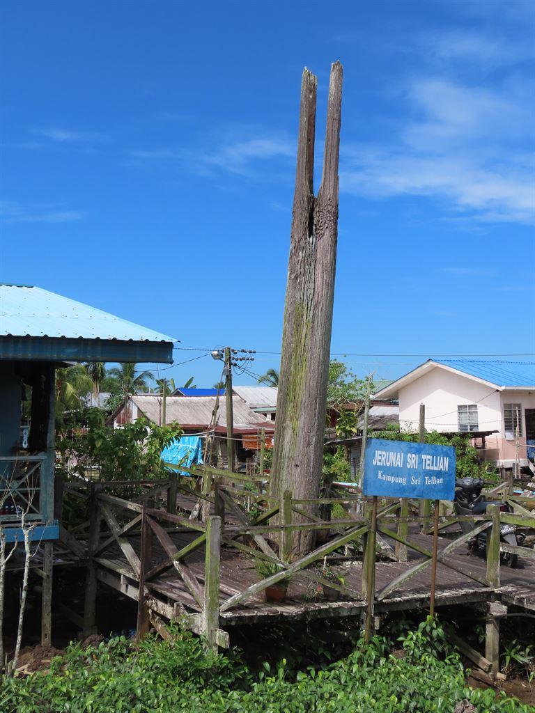 burialpole