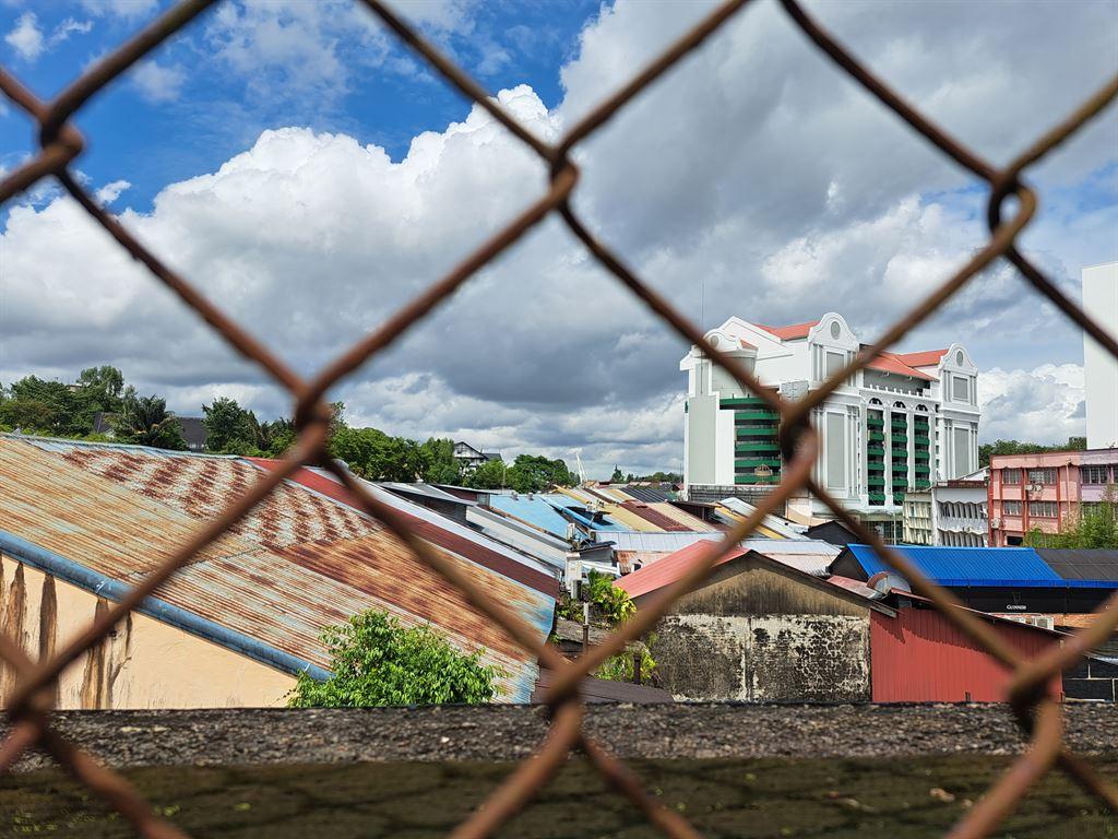 wire&roofs