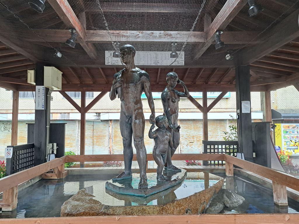 sculpture