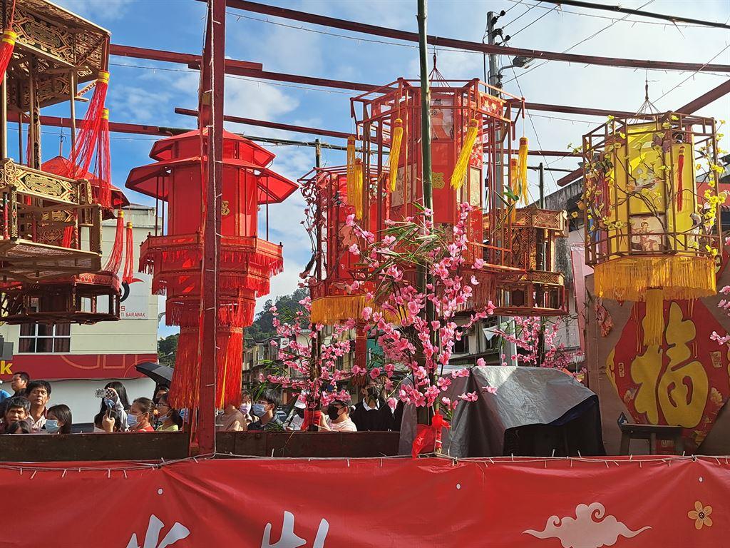 lanterns