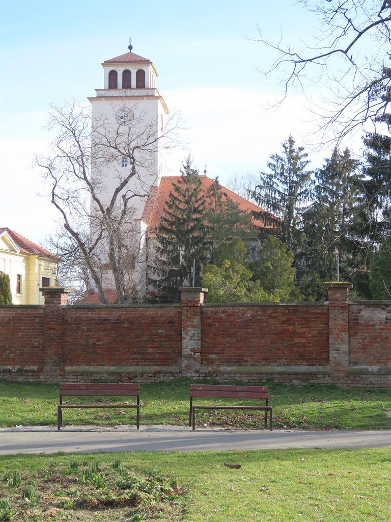 walls&church