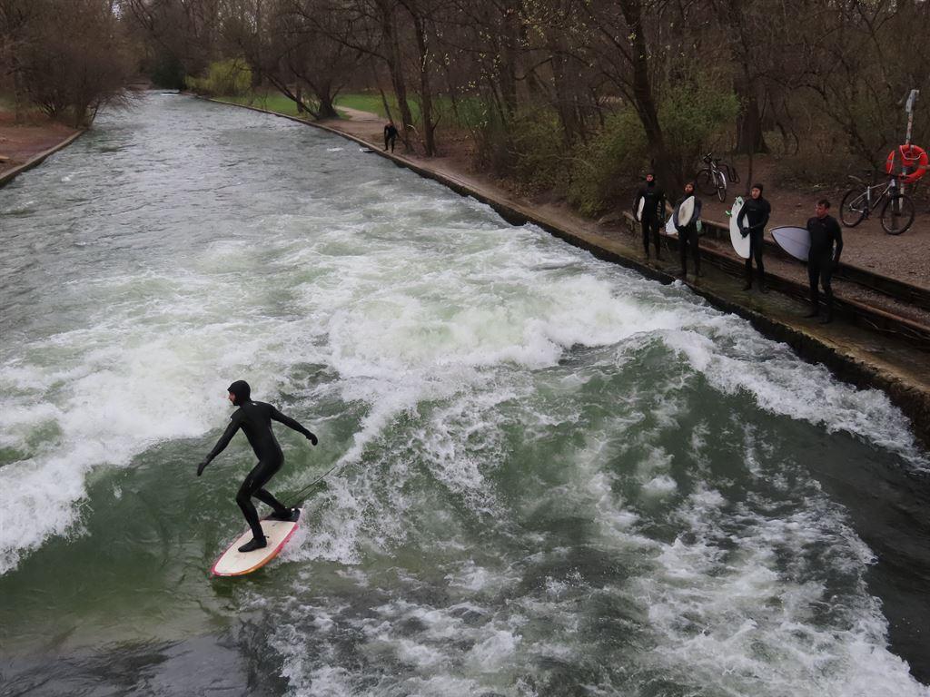 surfing