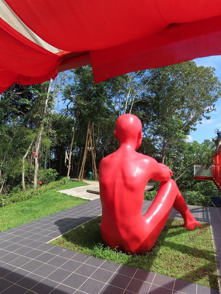 redfigure