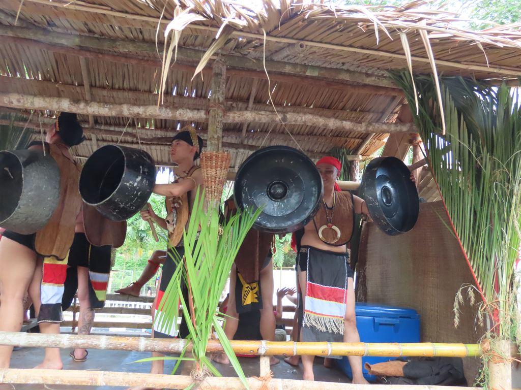 gongs