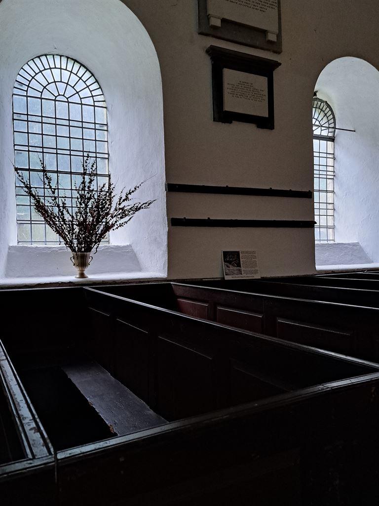 pews&window