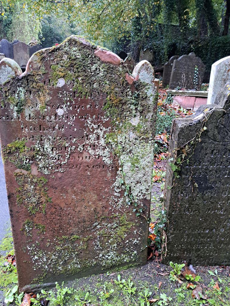 graves2