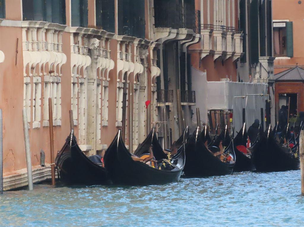 gondolas