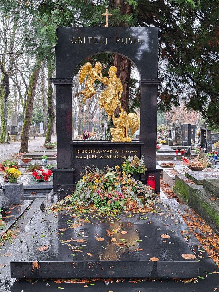 tomb2