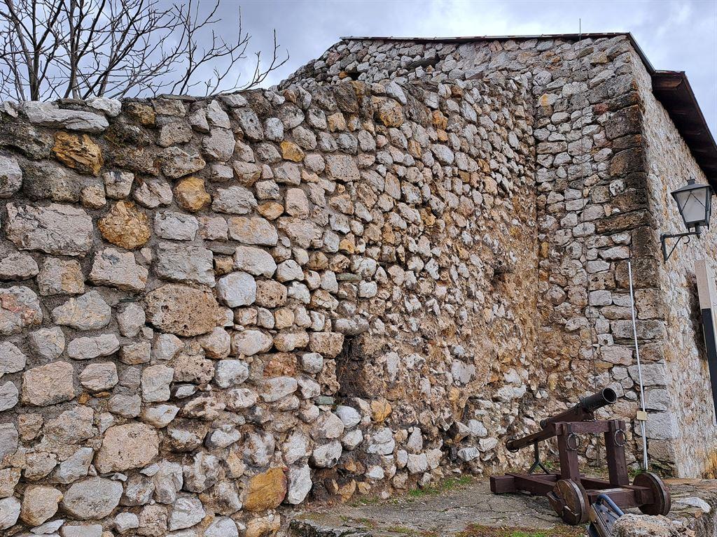 wall2
