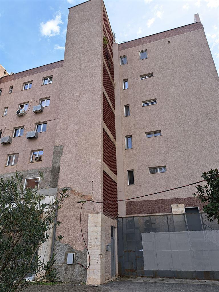 kadarehouse