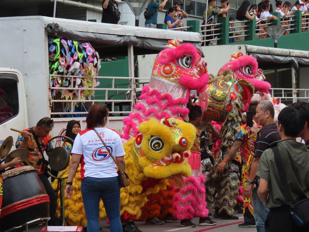 parade2