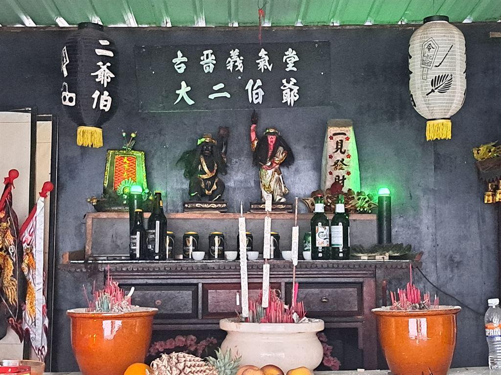 shrine2