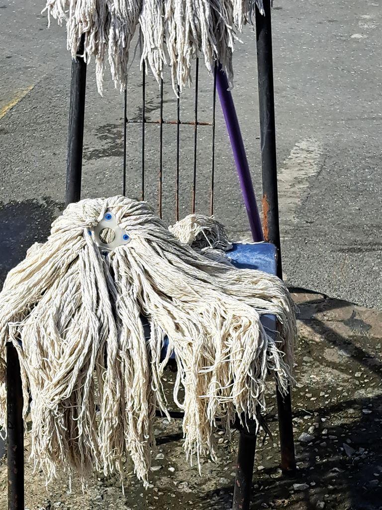 mop