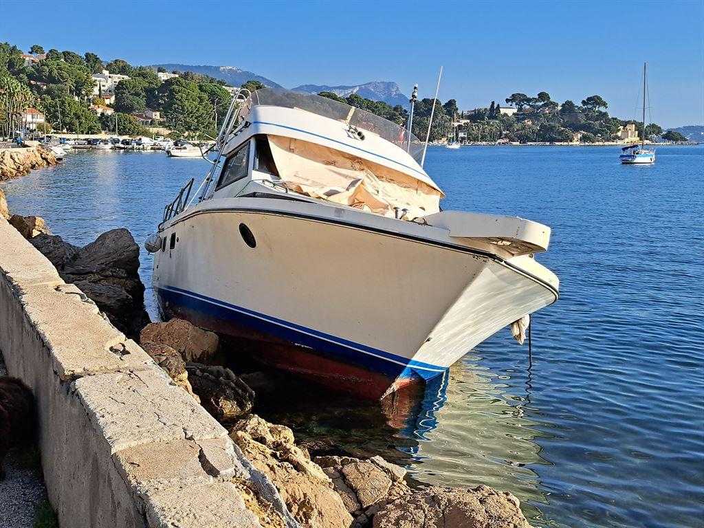 sunkboat