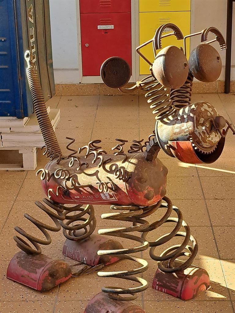 statue2