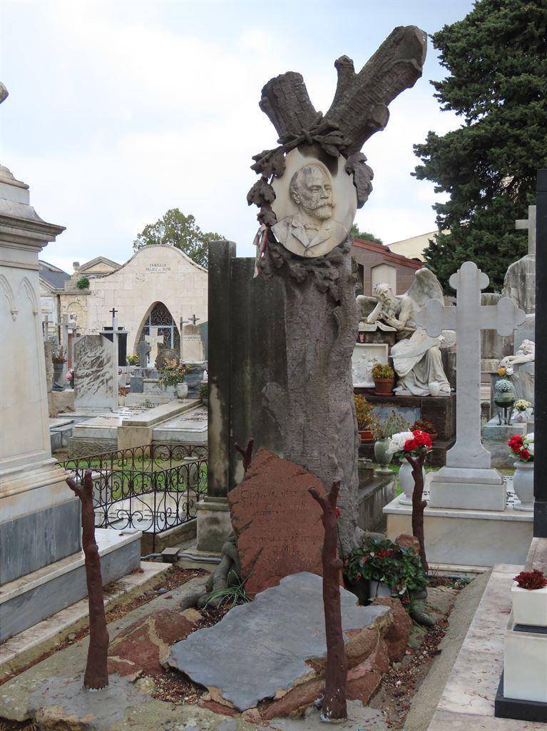 tomb4