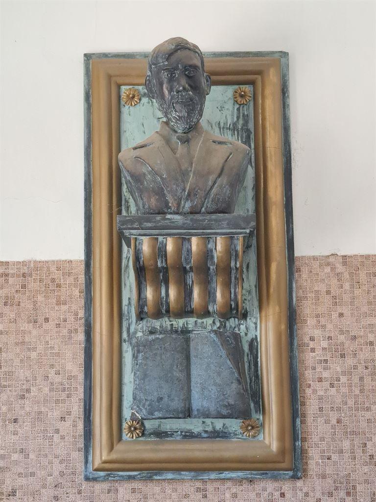 bust