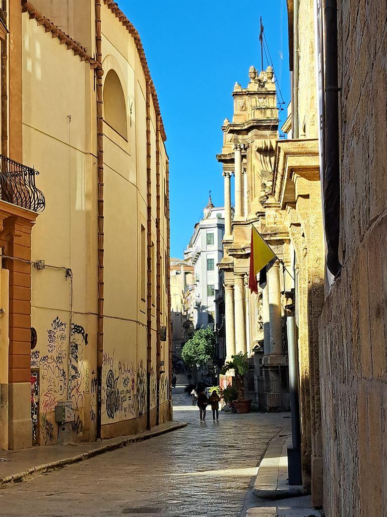 narrow2