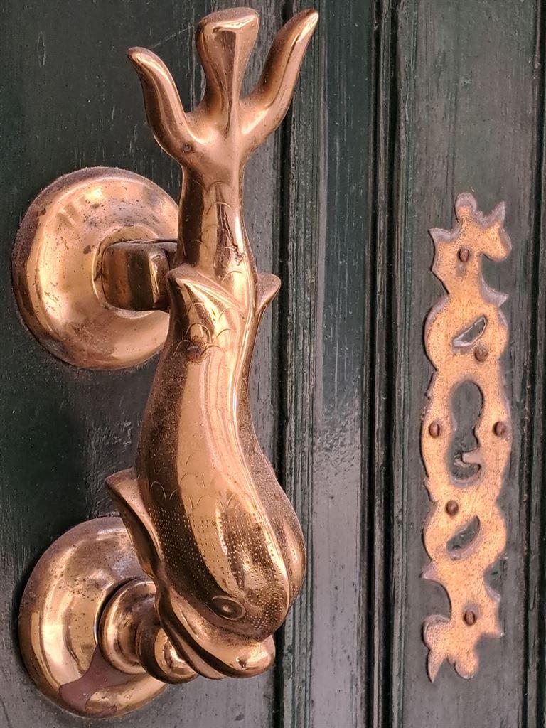 knocker