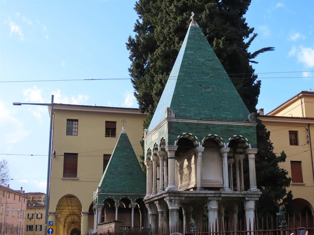tomb3